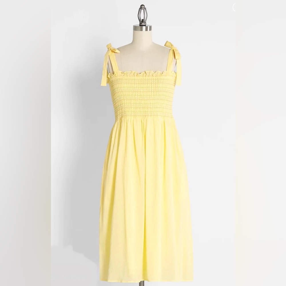 Summer Vacation Sensation Smocked Sundress